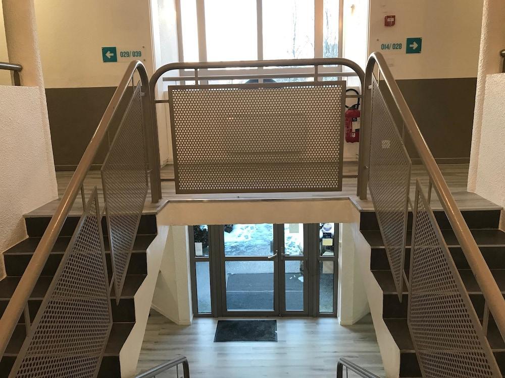 Hotel Du Stade Ex Kyriad Direct Lille Est Stade Pierre Mauroy فيلنوف داسك المظهر الخارجي الصورة